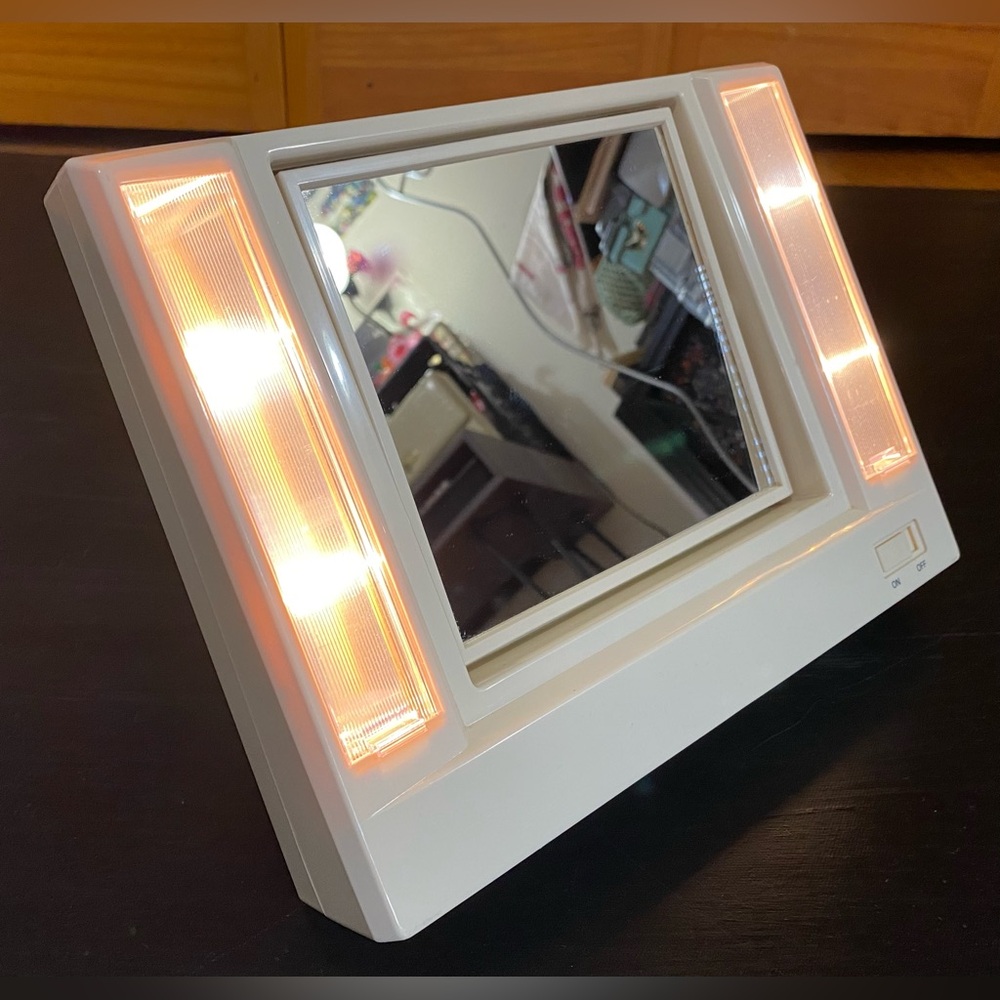 80s Vintage • Avon vanity mirror